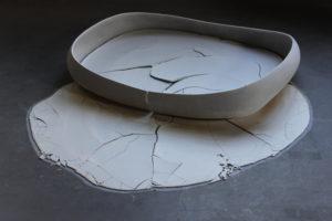 Nathalie Lautenbacherin keramiikkateos Inevitable, 2018.
